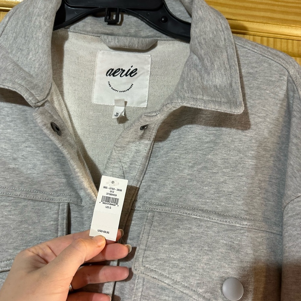 Aerie Pocket Detail Gray Shacket - Picture 5 of 6